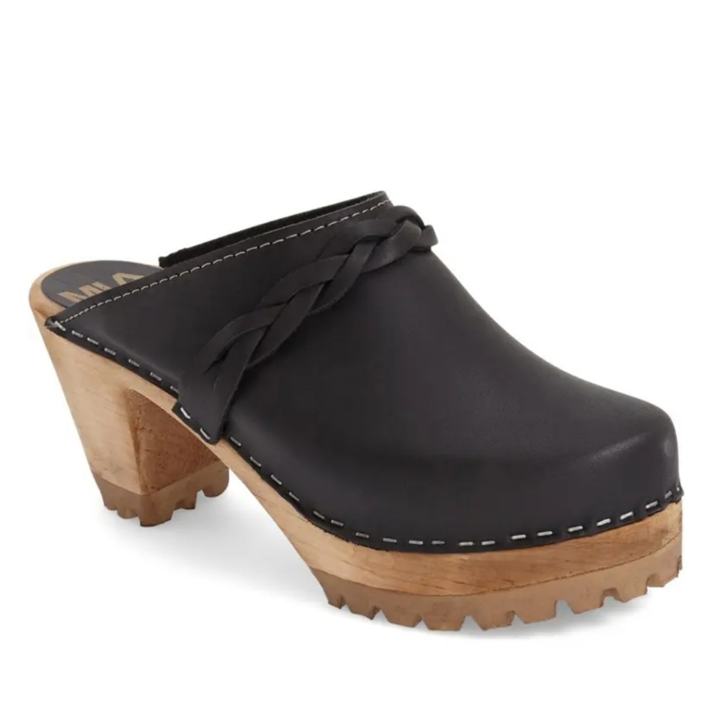Clogs